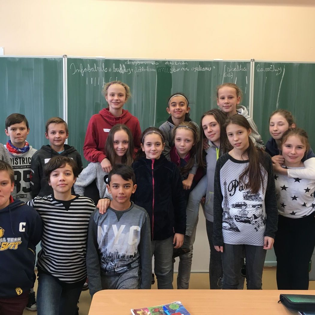 angazovana skola zemianska olca 26